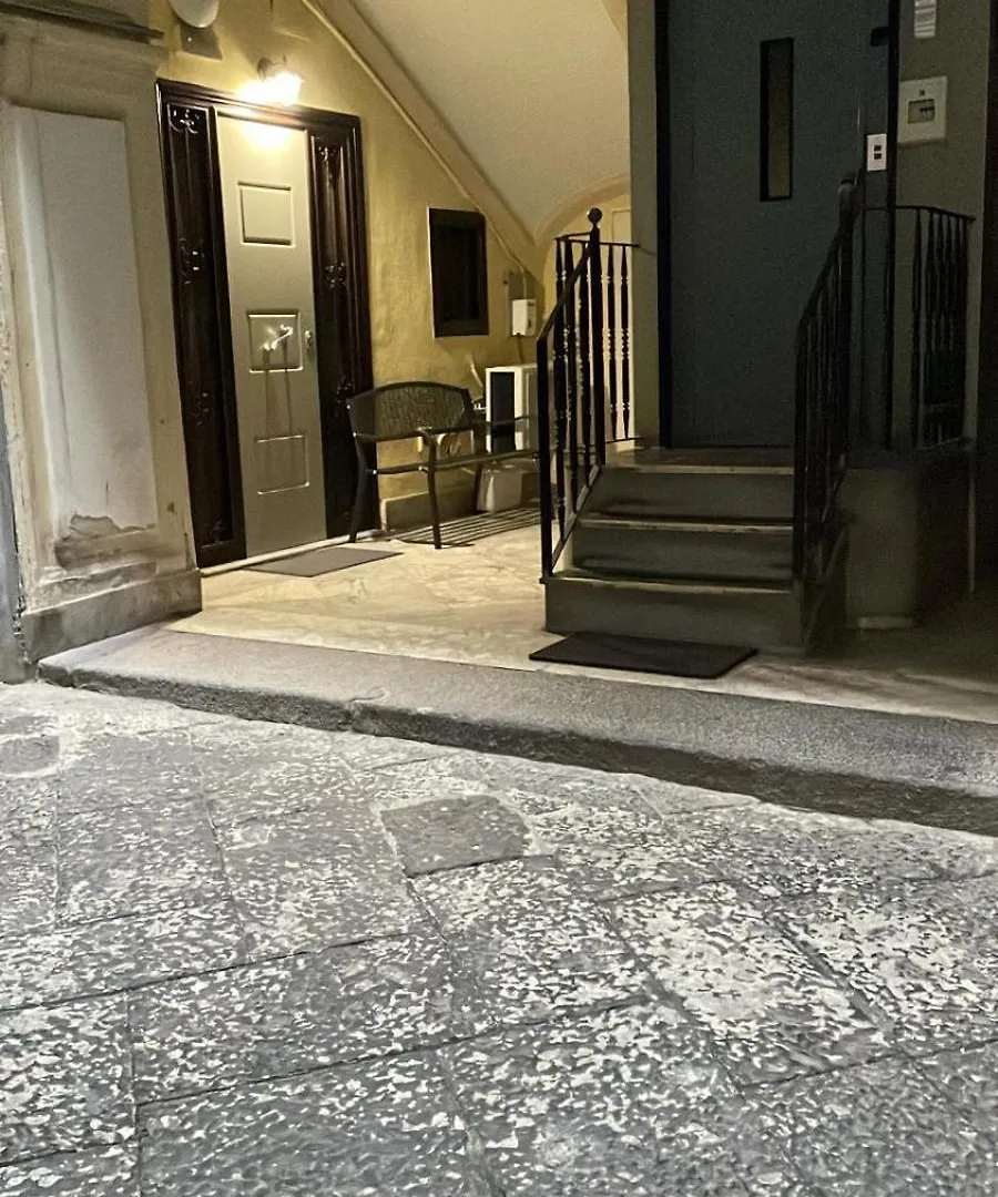 Krizia Home B&B Napoli Italy
